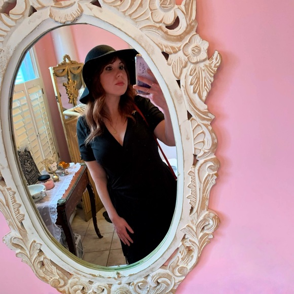 Meet your Posher, Maria - Picture 2 of 4